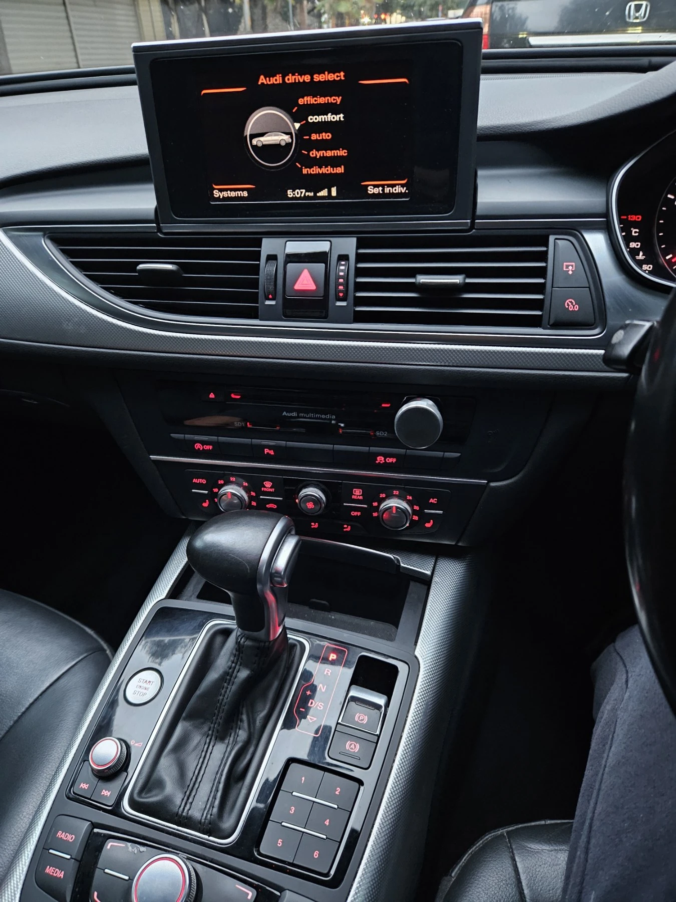 Audi A6 2.0 TDI LED Auto Десен Волан, снимка 7 - Автомобили и джипове - 56745117