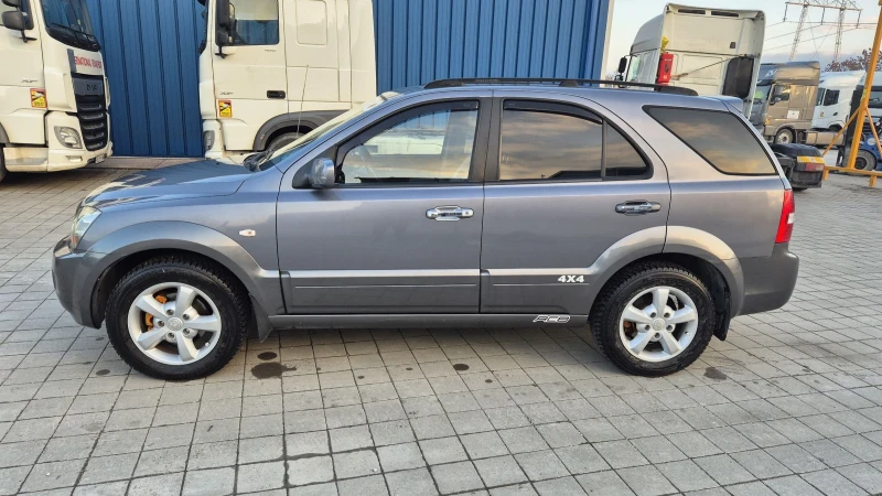 Kia Sorento 2.5 , снимка 15 - Автомобили и джипове - 48630716