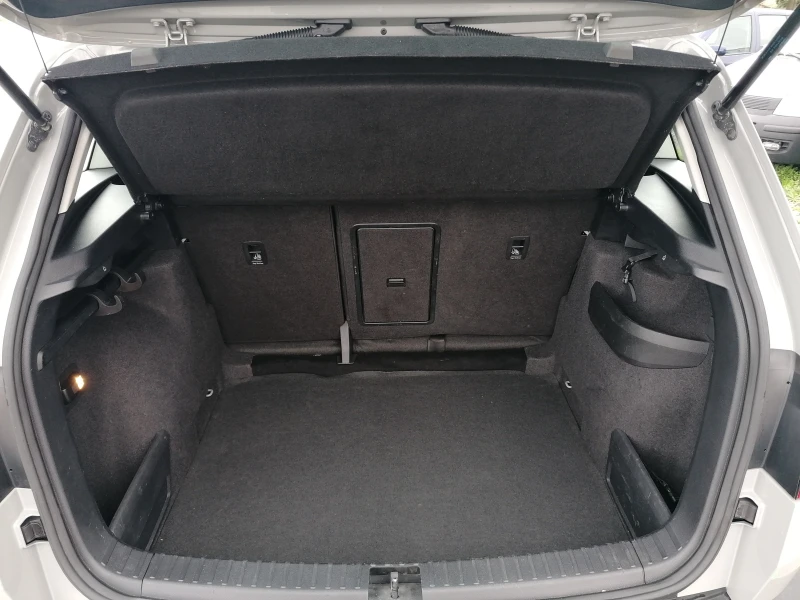 Skoda Karoq 2.0 TDI 4X4 , снимка 15 - Автомобили и джипове - 51353110
