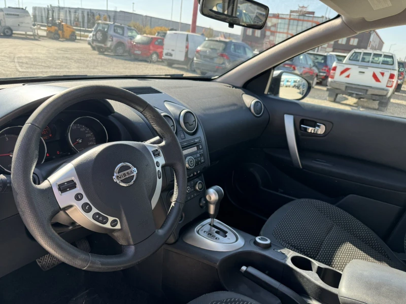 Nissan Qashqai АВТОМАТ 4х4, снимка 9 - Автомобили и джипове - 51669480