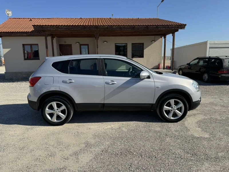Nissan Qashqai АВТОМАТ 4х4, снимка 4 - Автомобили и джипове - 51669480