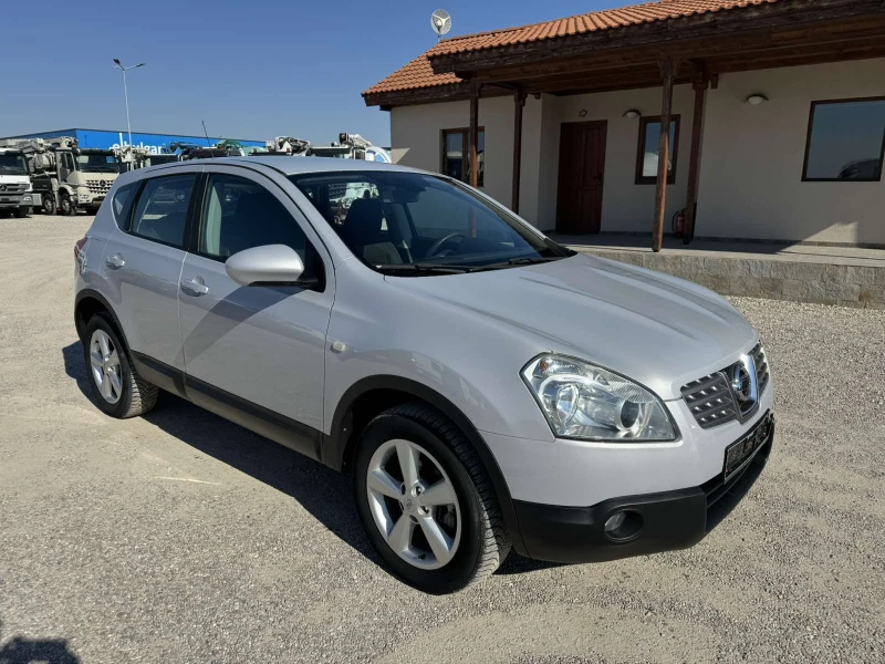Nissan Qashqai АВТОМАТ 4х4, снимка 2 - Автомобили и джипове - 51669480