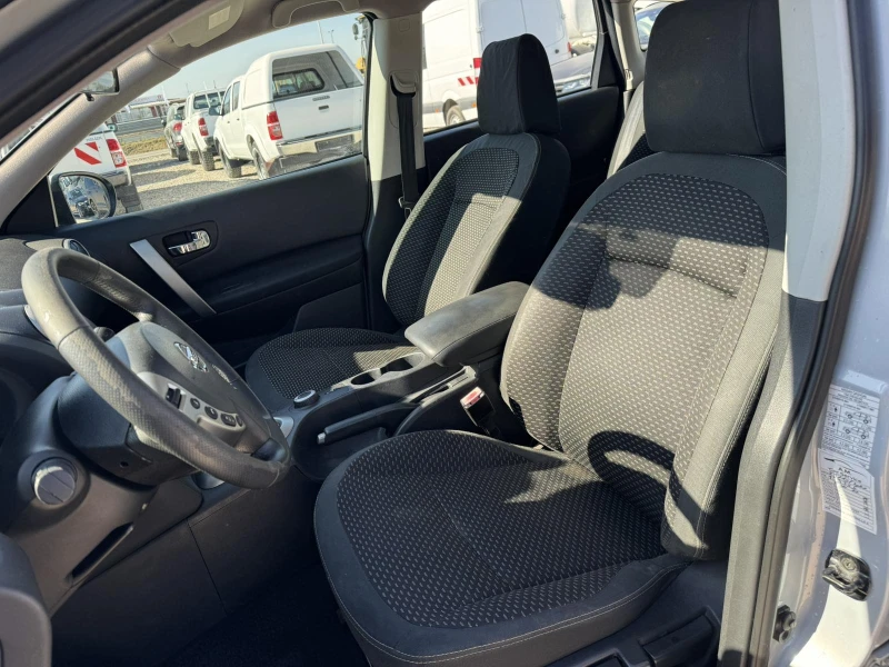 Nissan Qashqai АВТОМАТ 4х4, снимка 10 - Автомобили и джипове - 51669480