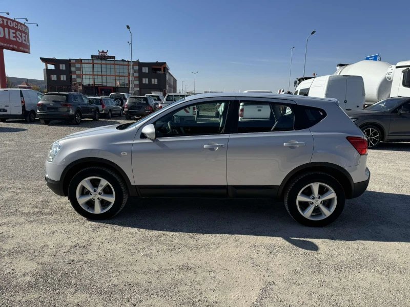 Nissan Qashqai АВТОМАТ 4х4, снимка 5 - Автомобили и джипове - 51669480