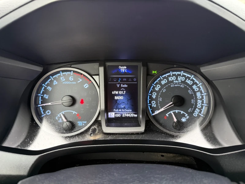 Toyota Tacoma OFF ROAD, снимка 14 - Автомобили и джипове - 52448595