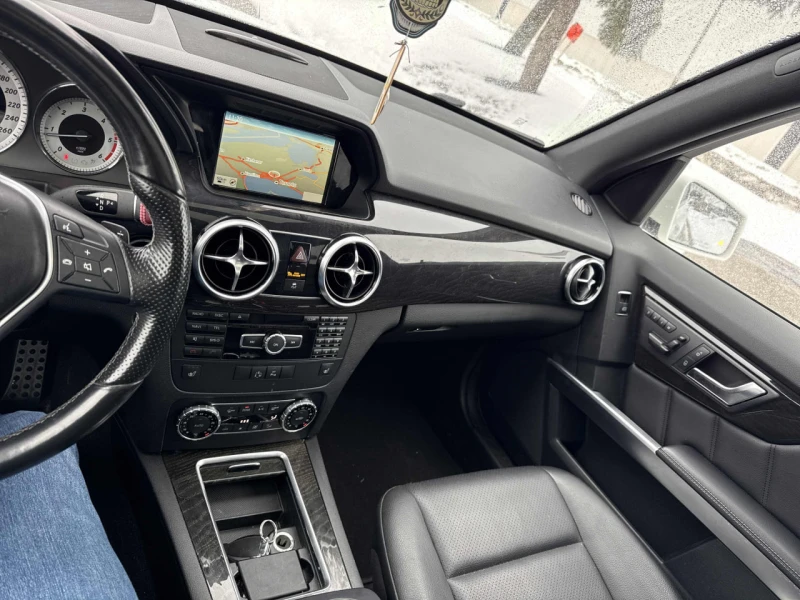 Mercedes-Benz GLK 250 4МАТIC * ПАНОРАМА* ПОДГРЕВИ* КАМЕРА* , снимка 8 - Автомобили и джипове - 53577328