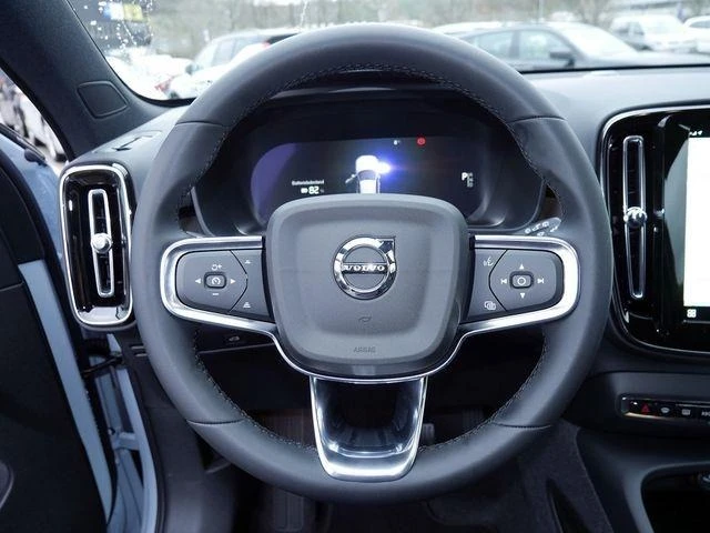 Volvo XC40 69kW* PURE* DISTR* CAM* LED* NAVI*  - изображение 4