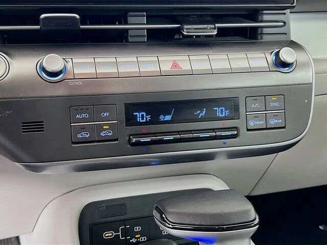 Hyundai Kona !SEL AWD!* АвтоКредит* Цена до БГ* , снимка 8 - Автомобили и джипове - 53418863