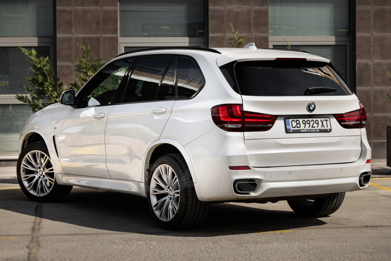 BMW X5 40d xDrive M Сервизна история Каско  - изображение 4