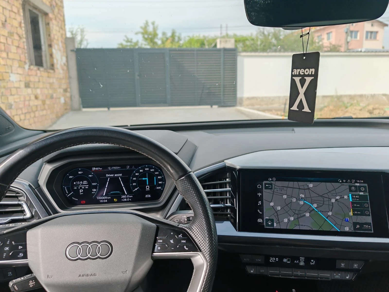 Audi Q4 Sportback e-tron - изображение 10