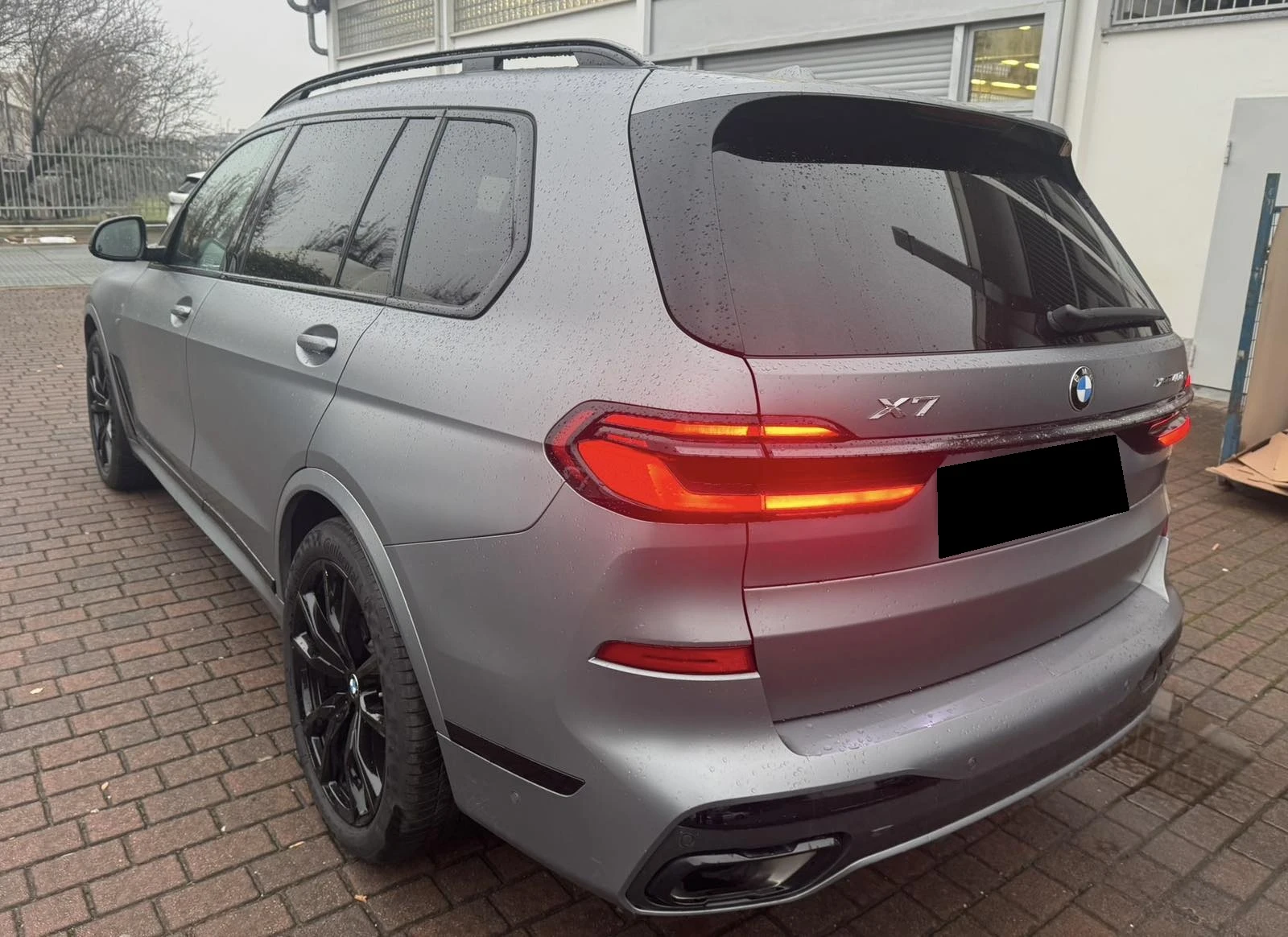 BMW X7 x Drive 40d / 6+ 1 /M PAKET/ PANO / CAMERA 360 /  - изображение 4