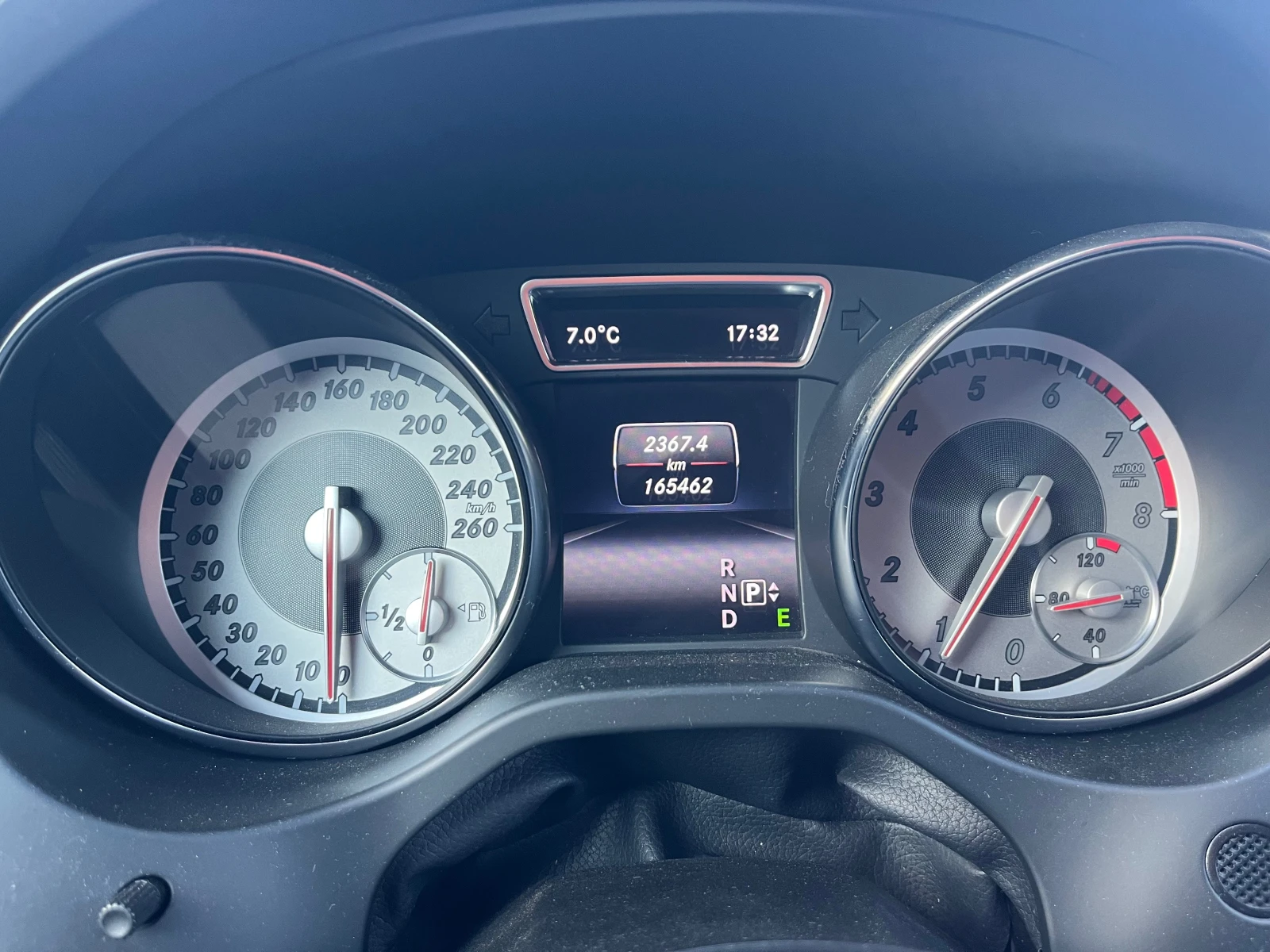 Mercedes-Benz GLA 250 4 matic, снимка 14 - Автомобили и джипове - 53180869