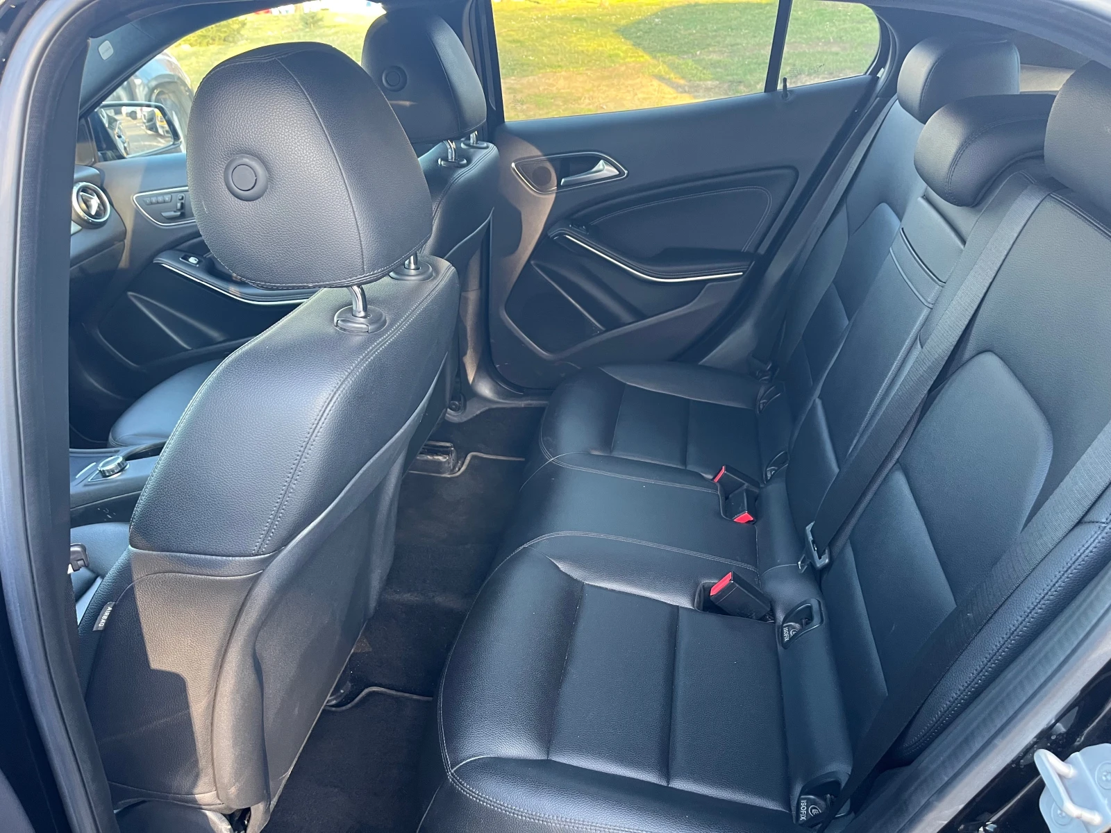 Mercedes-Benz GLA 250 4 matic, снимка 12 - Автомобили и джипове - 53180869