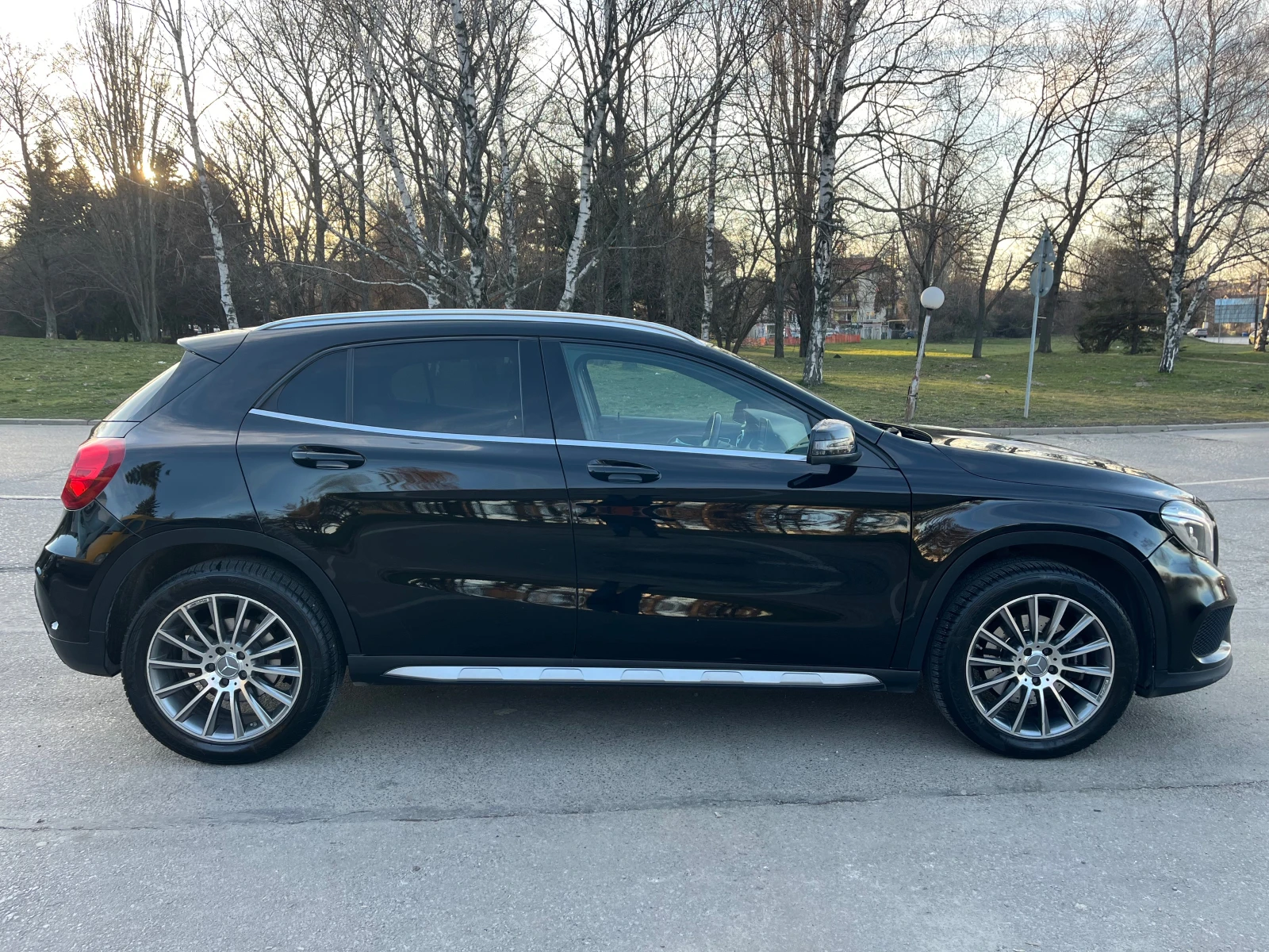 Mercedes-Benz GLA 250 4 matic, снимка 6 - Автомобили и джипове - 53180869