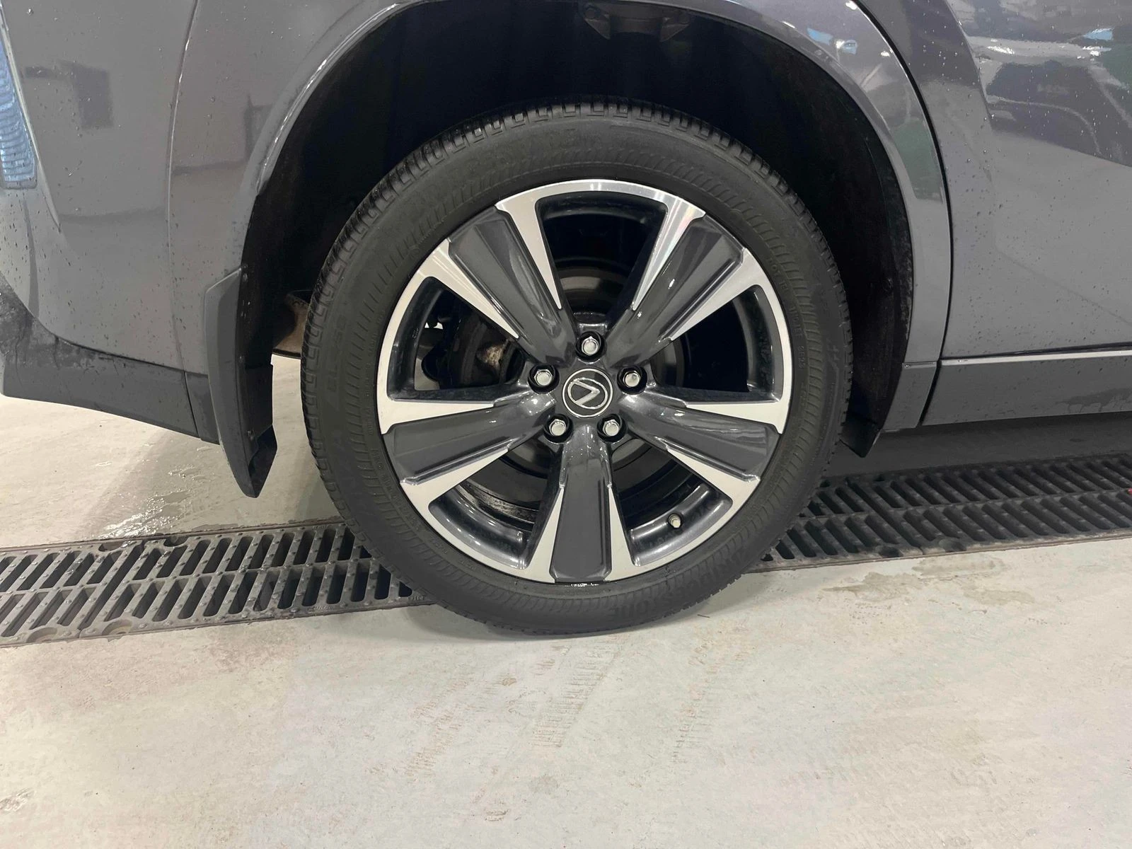 Lexus UX 250h С РЕГИСТРАЦИЯ & АВТО КРЕДИТ - изображение 6