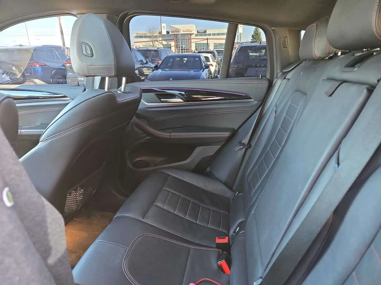 BMW X4 * M40i * CARFAX * KEYLESS * ДВА КЛЮЧА, снимка 13 - Автомобили и джипове - 54308975