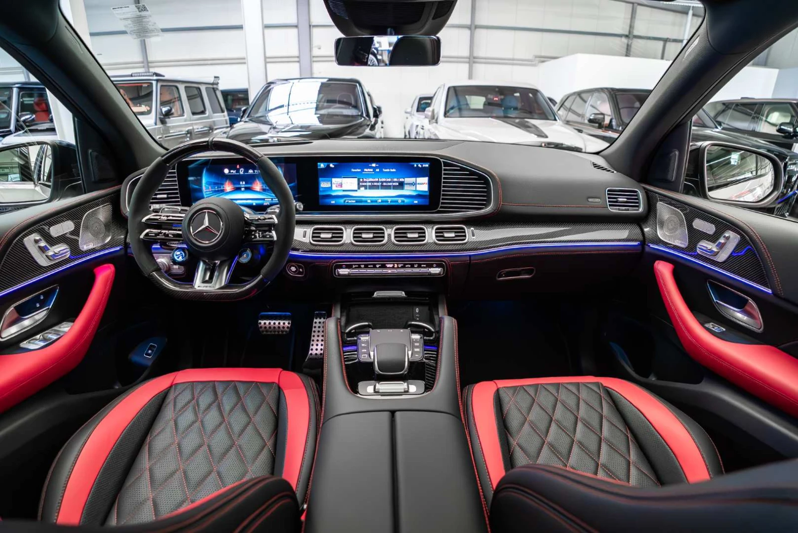 Mercedes-Benz GLE 53 4MATIC NEW* FACELIFT* 4 MATIC+ * AMG* PANO* 360* , снимка 9 - Автомобили и джипове - 54478404