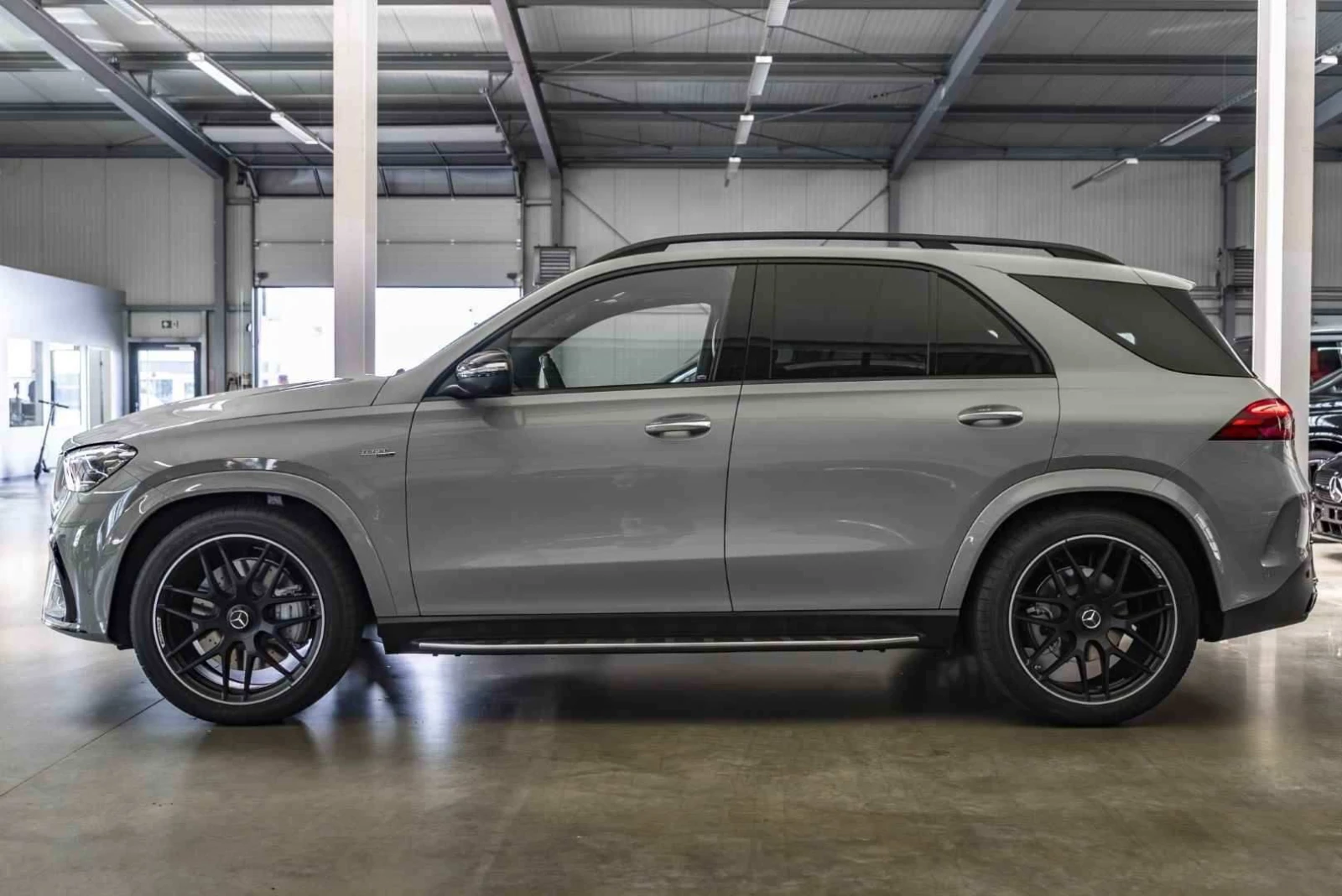 Mercedes-Benz GLE 53 4MATIC NEW* FACELIFT* 4 MATIC+ * AMG* PANO* 360* , снимка 3 - Автомобили и джипове - 54478404