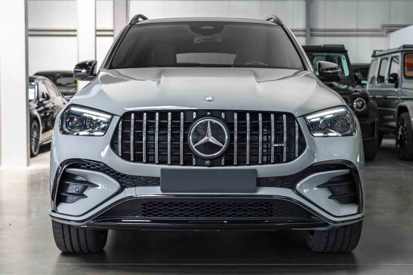Mercedes-Benz GLE 53 4MATIC NEW* FACELIFT* 4 MATIC+ * AMG* PANO* 360* , снимка 2 - Автомобили и джипове - 54478404