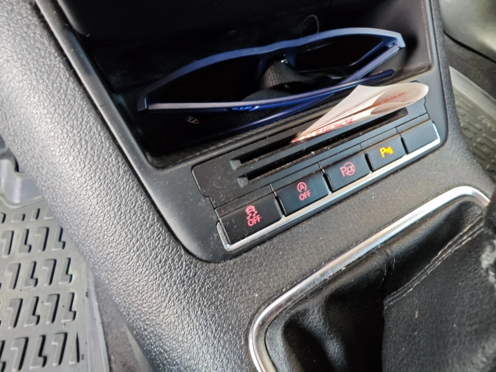 VW Tiguan, снимка 10 - Автомобили и джипове - 54622427