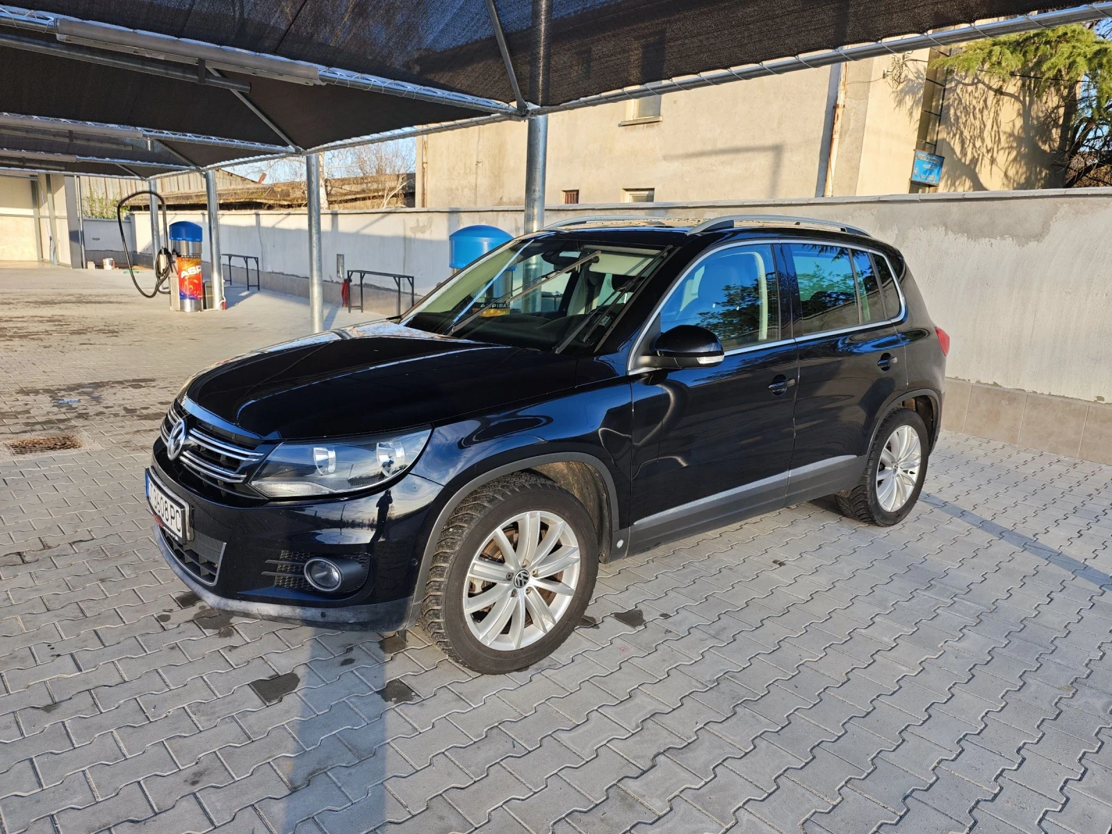 VW Tiguan, снимка 2 - Автомобили и джипове - 54622427