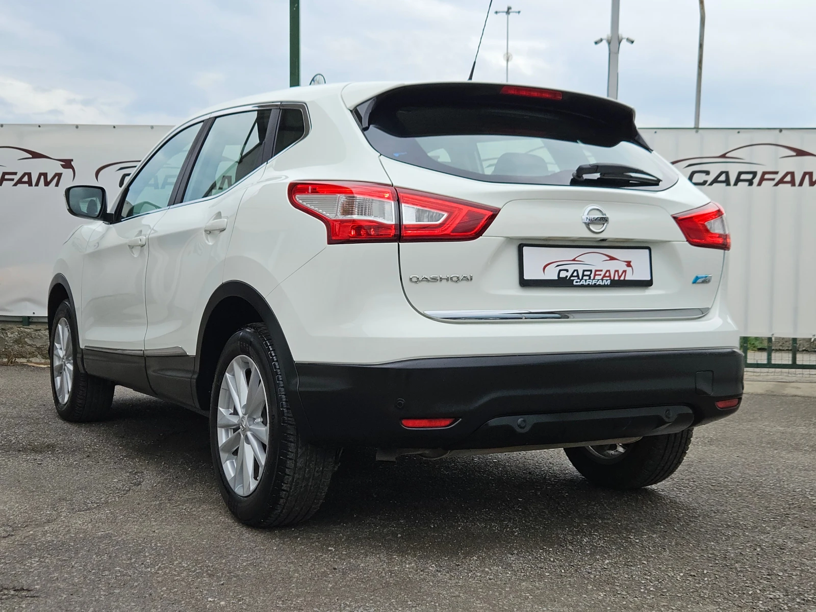 Nissan Qashqai 1.5DCI/110k.c/6ск/КАМЕРА/LED/NAVI/БЛУТУТ/LED/EU 5 , снимка 5 - Автомобили и джипове - 54666869
