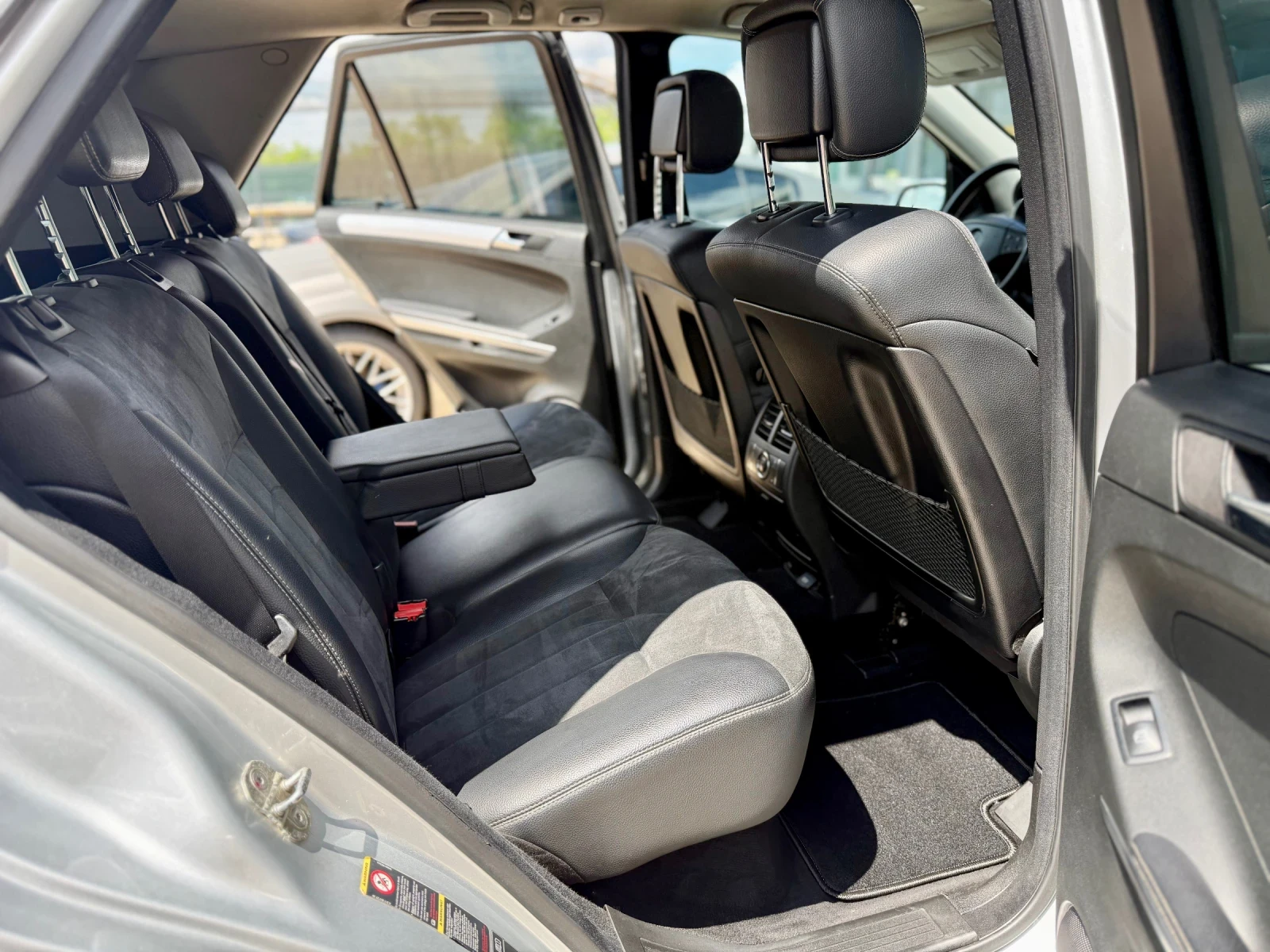 Mercedes-Benz ML 320 SPORT / AIRMATIC / ПОДГРЕВ / КЛИМАТРОНИК , снимка 11 - Автомобили и джипове - 54688604