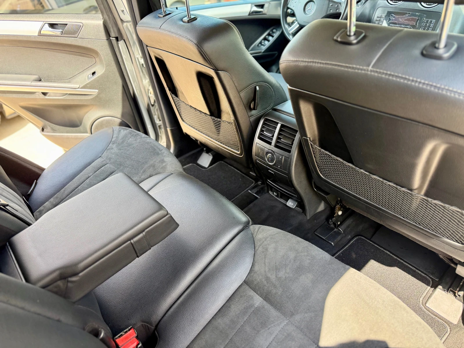 Mercedes-Benz ML 320 SPORT / AIRMATIC / ПОДГРЕВ / КЛИМАТРОНИК , снимка 12 - Автомобили и джипове - 54688604