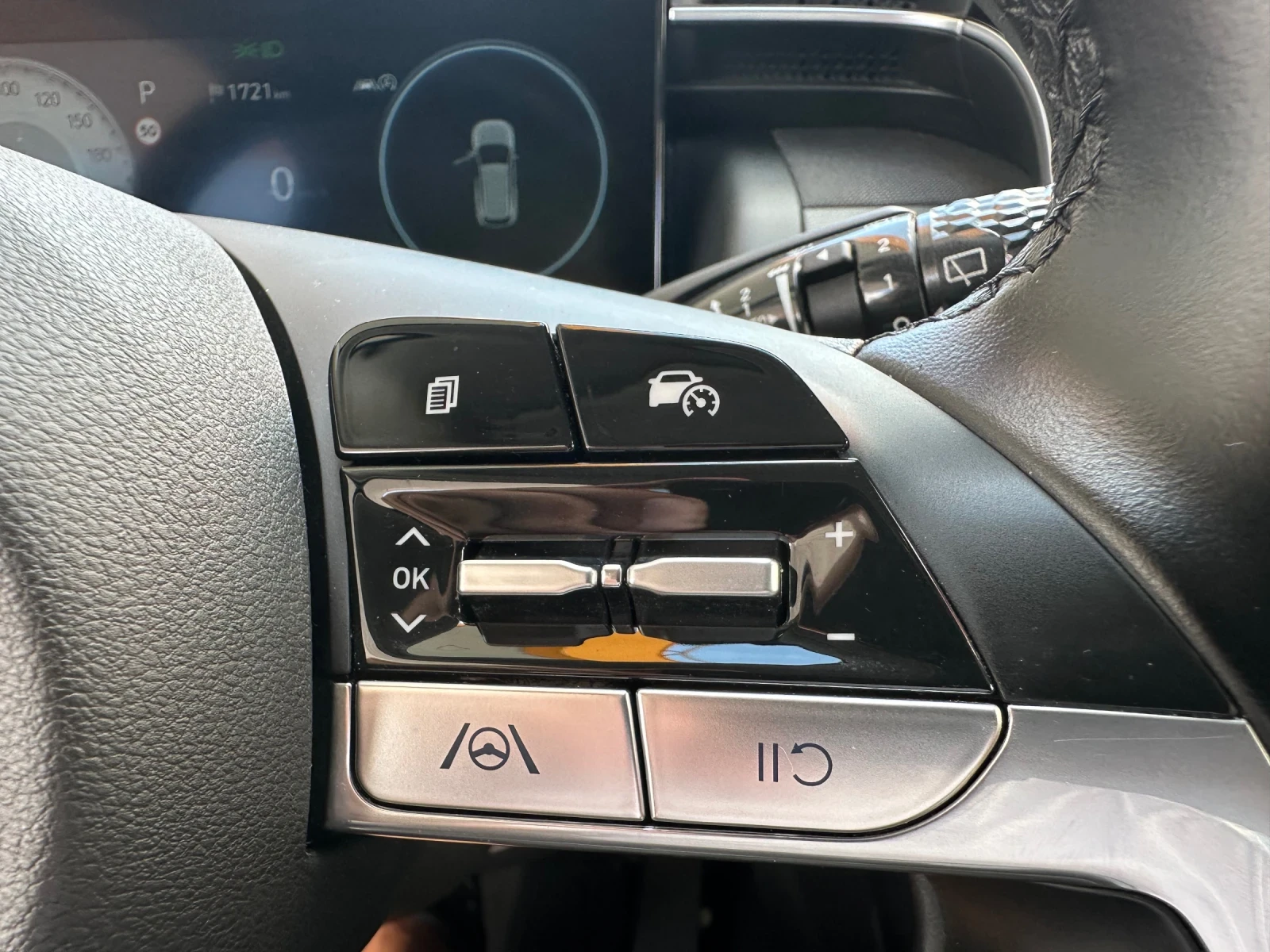 Hyundai Tucson 1.6 CRDI MILD HYBRID, снимка 12 - Автомобили и джипове - 54979262