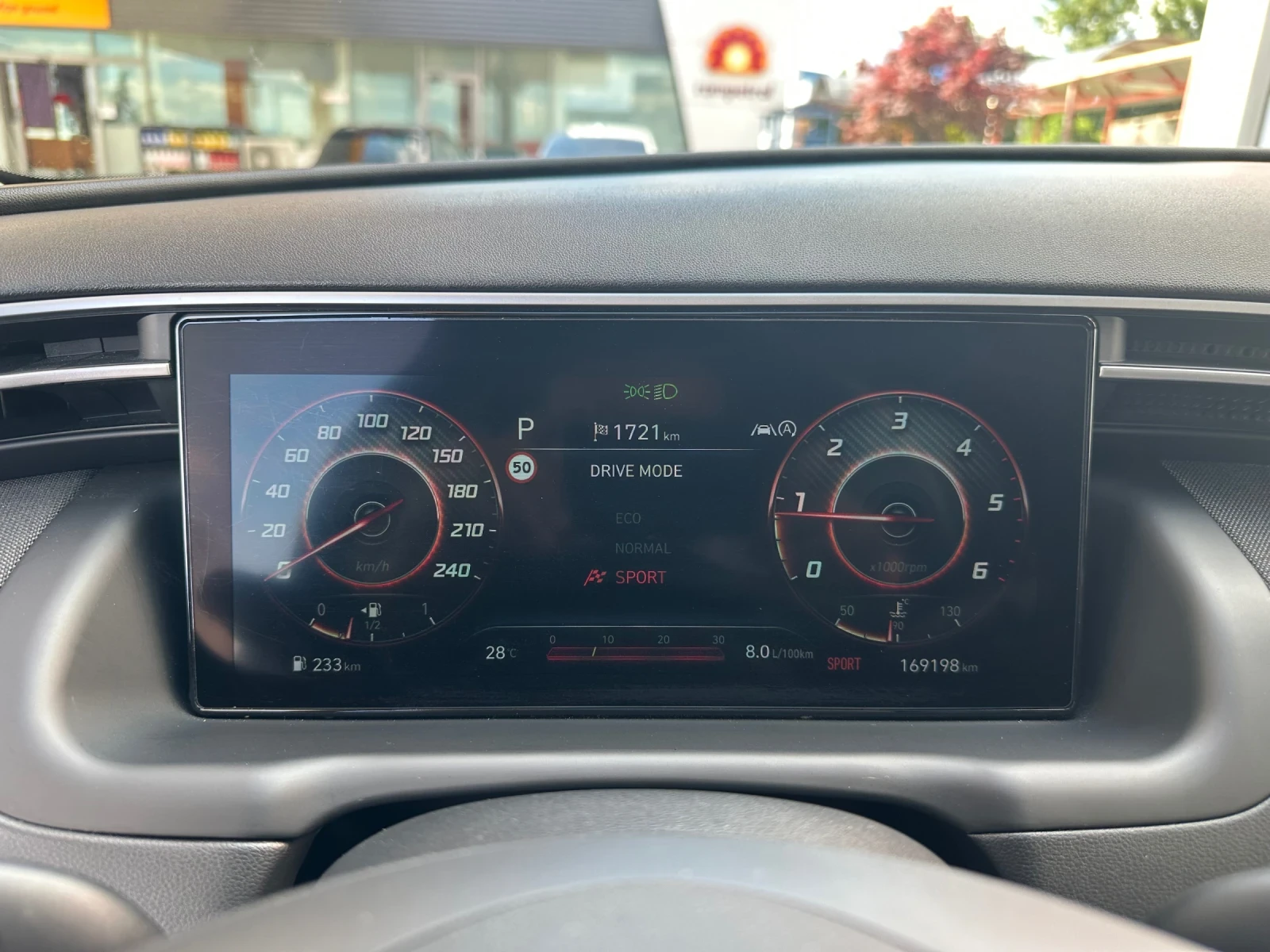 Hyundai Tucson 1.6 CRDI MILD HYBRID, снимка 10 - Автомобили и джипове - 54979262