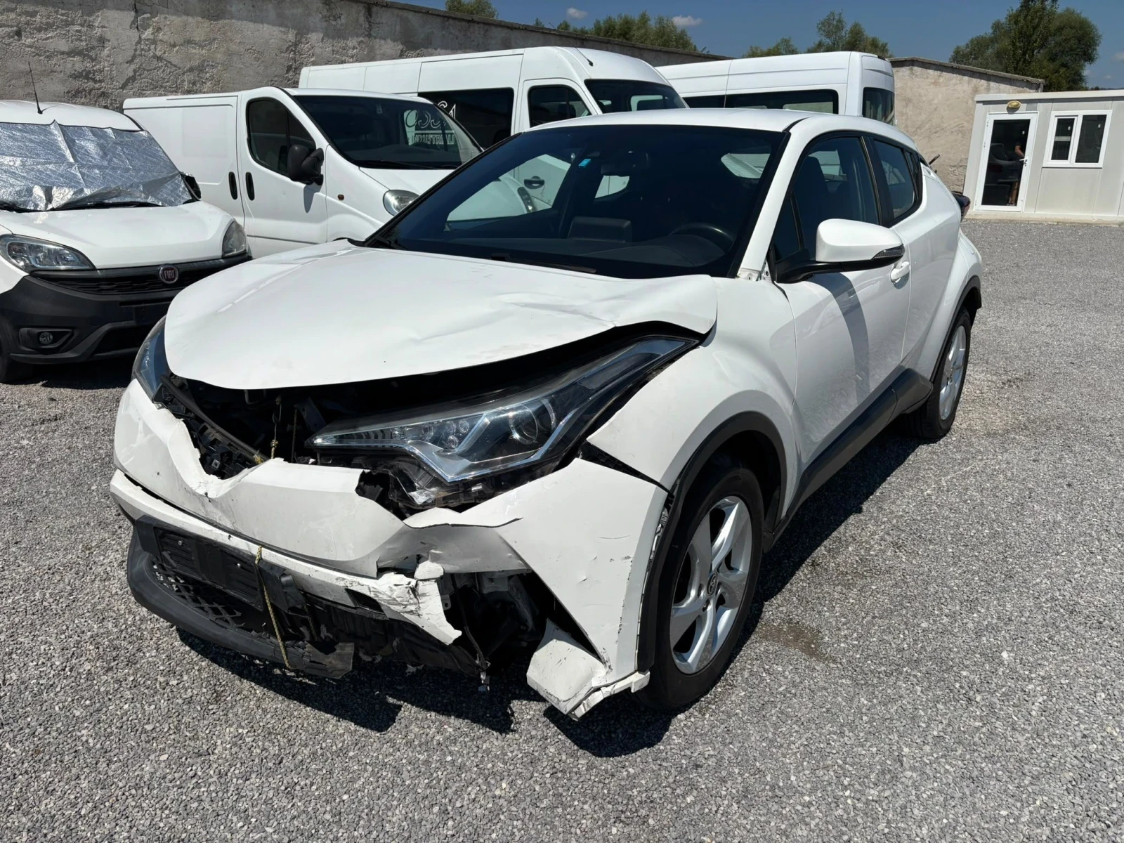 Toyota C-HR 1.2i | Mobile.bg � ����������� 3