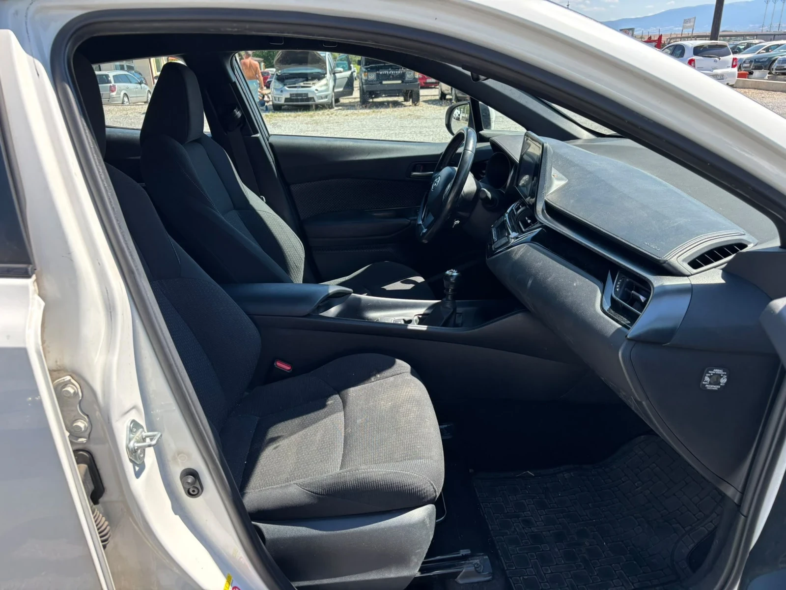 Toyota C-HR 1.2i | Mobile.bg � ����������� 11