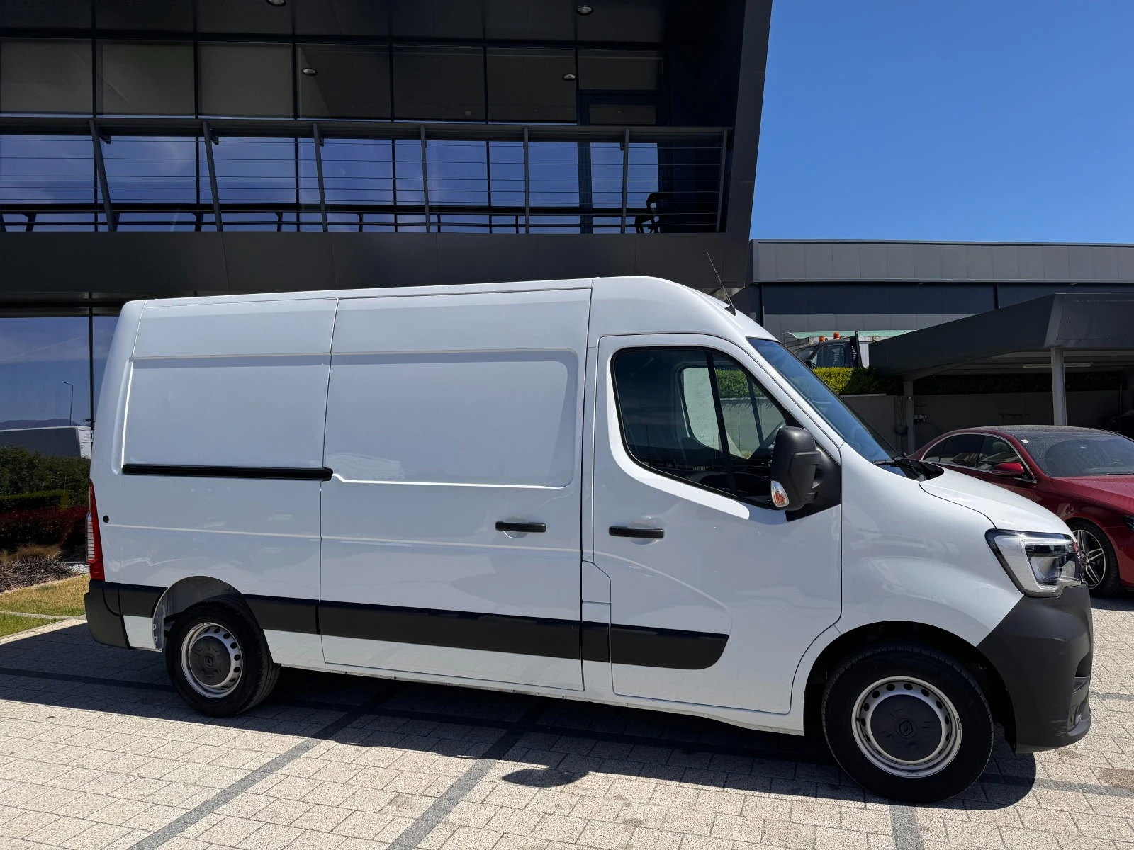 Renault Master 2.3dCI Клима Euro 6d-temp - изображение 6