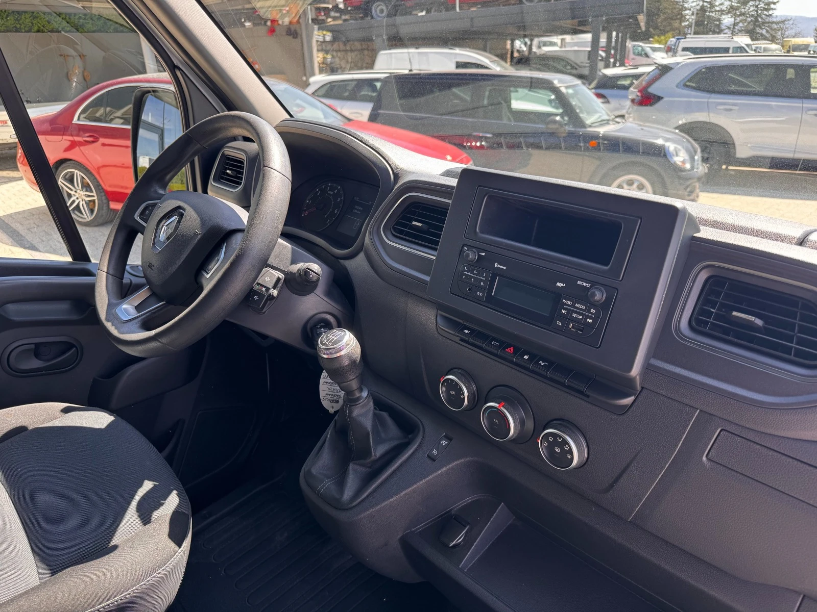 Renault Master 2.3dCI Клима Euro 6d-temp - изображение 8