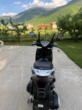 Honda Sh 2024 125  ABS 9000 km !, снимка 7