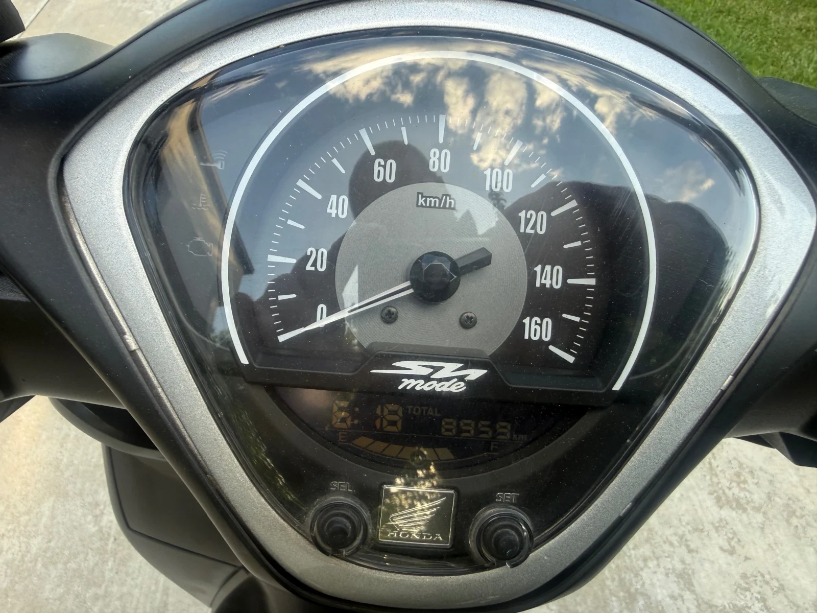 Honda Sh 2024 125  ABS 9000 km !, снимка 9 - Мотоциклети и мототехника - 54670978