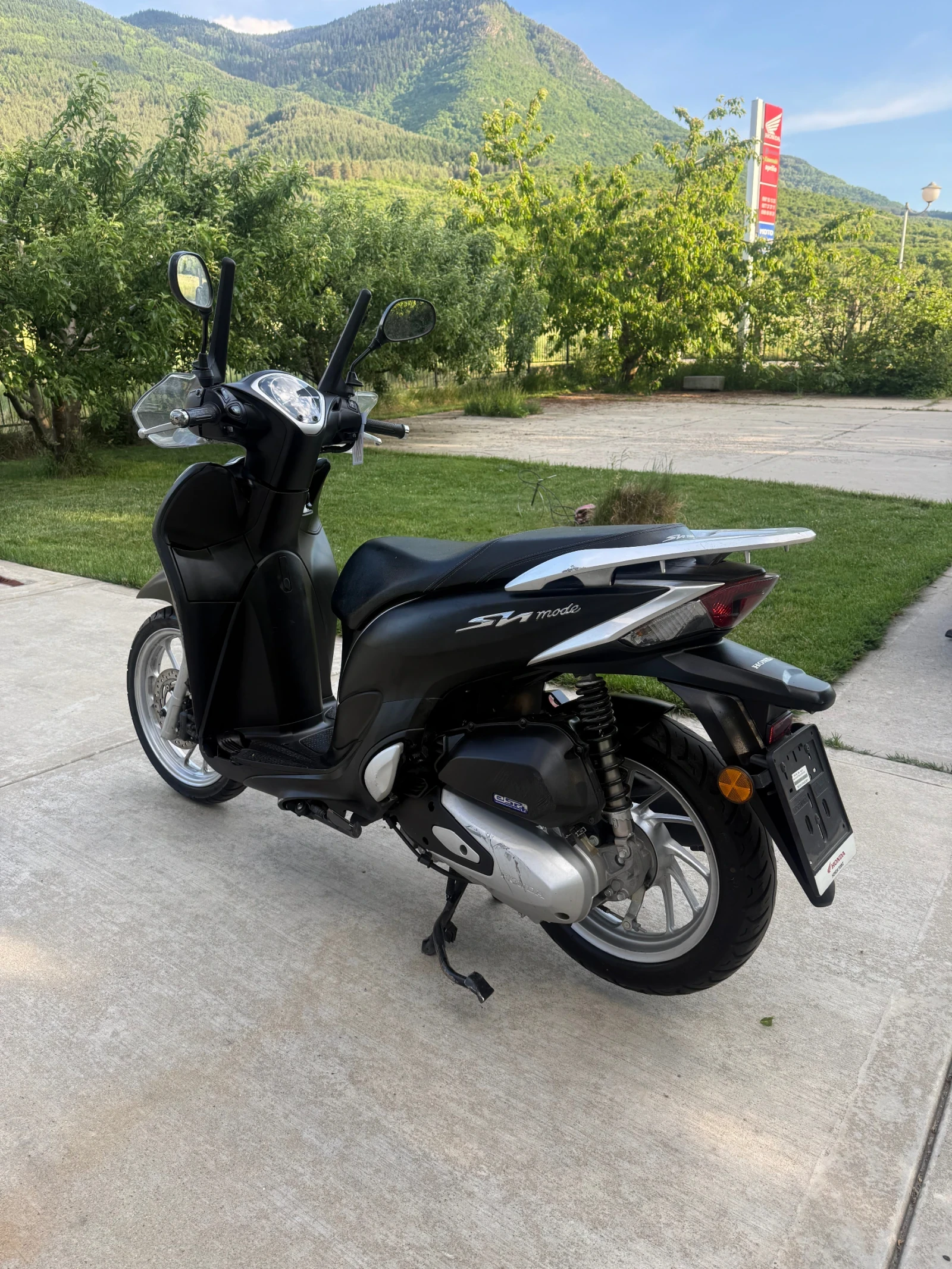 Honda Sh 2024 125  ABS 9000 km !, снимка 6 - Мотоциклети и мототехника - 54670978