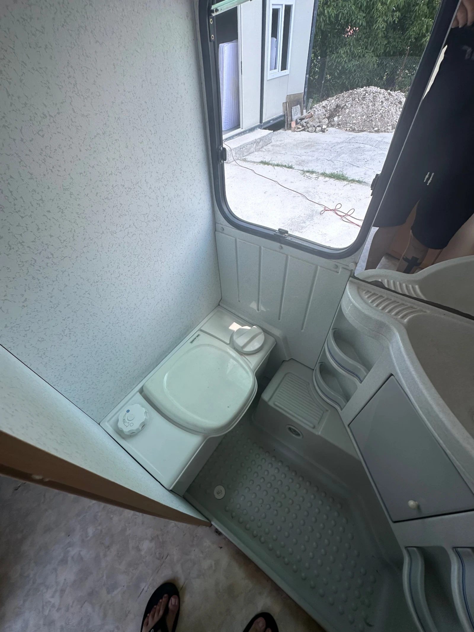 Каравана Adria Unica 431, снимка 12 - Каравани и кемпери - 55874535