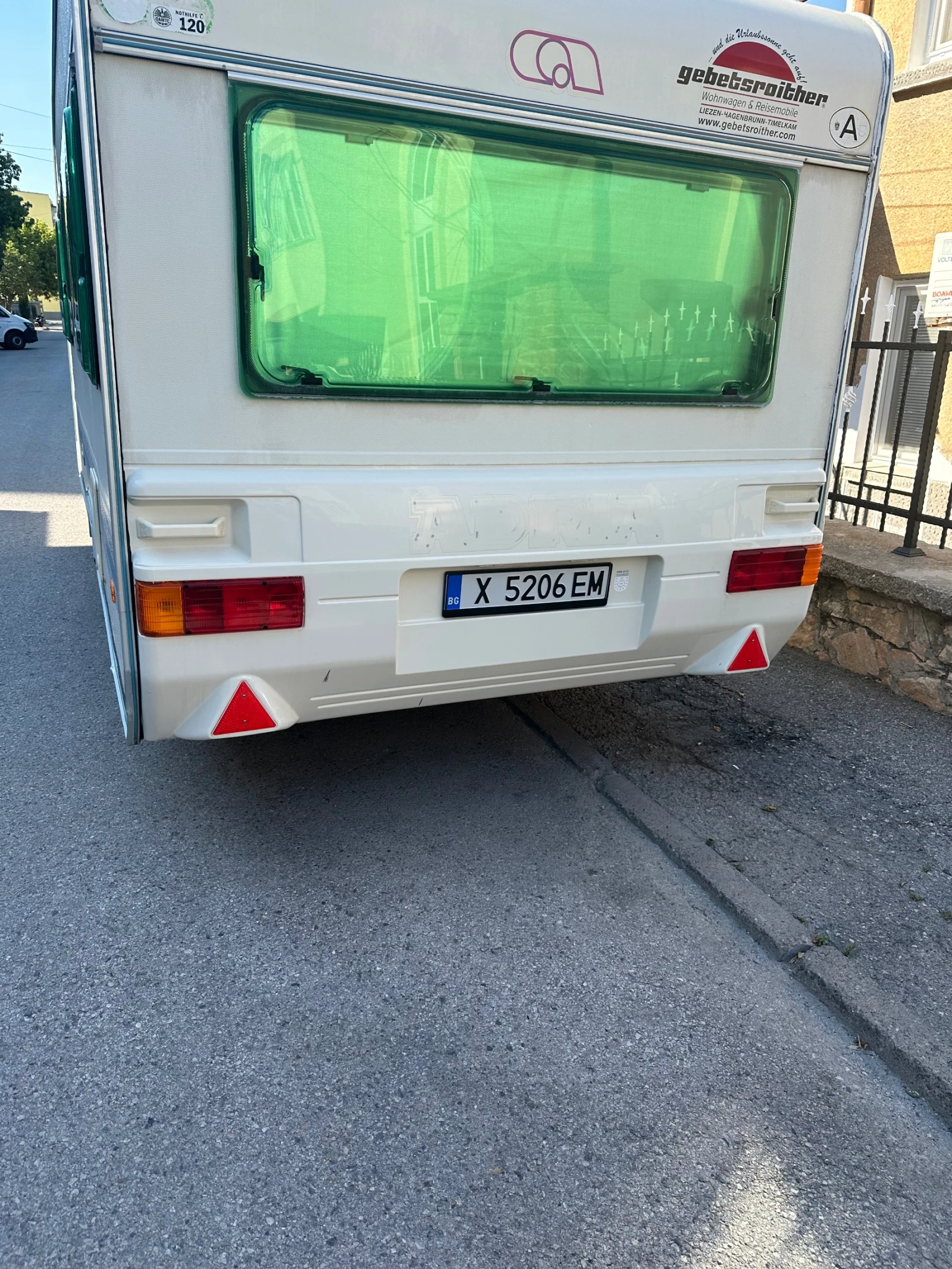 Каравана Adria Unica 431, снимка 2 - Каравани и кемпери - 55874535