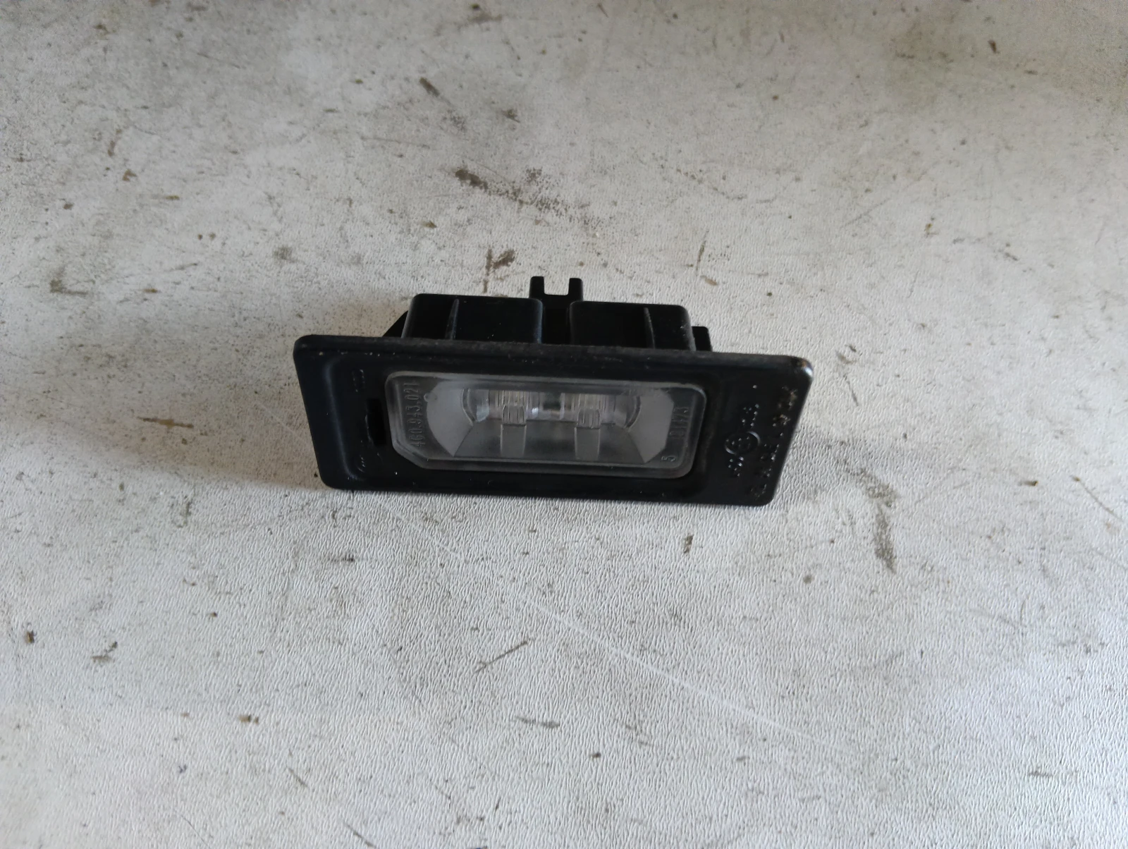 плафон регистрационен номер 4G0943021 Audi A3