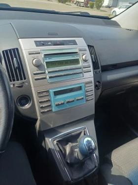 Toyota Corolla verso, снимка 17