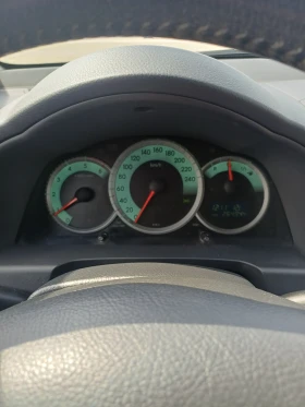 Toyota Corolla verso, снимка 16