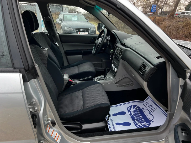 Subaru Forester 2.0i AUTOMATIK , снимка 11 - Автомобили и джипове - 44384616