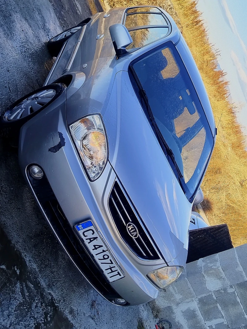 Kia Carens 2.0 CRDI 16v, снимка 6 - Автомобили и джипове - 47366331