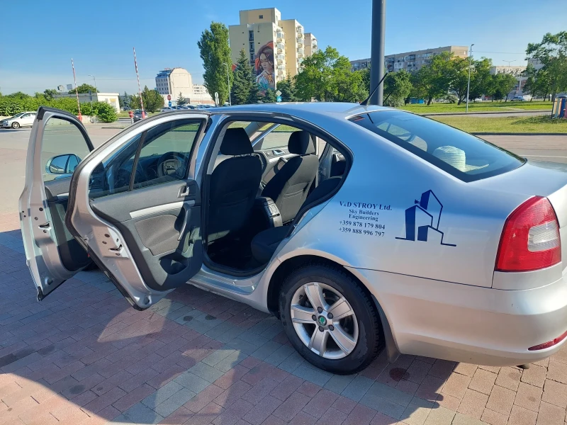 Skoda Octavia 1.6TDI, снимка 7 - Автомобили и джипове - 52404331
