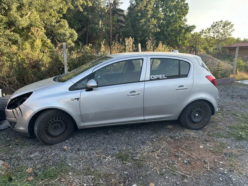 Opel Corsa 1.4 90 ГАЗ, снимка 8 - Автомобили и джипове - 52700180