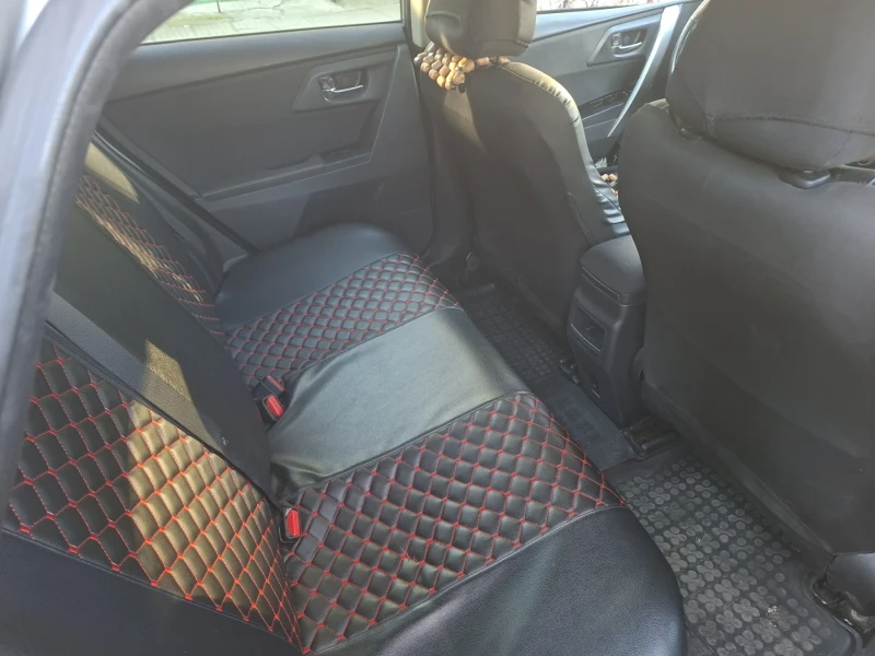 Toyota Auris 1.8, снимка 8 - Автомобили и джипове - 52422887