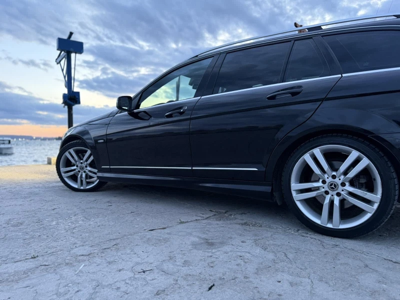Mercedes-Benz C 350 AMG / 4Matic, снимка 6 - Автомобили и джипове - 52588488