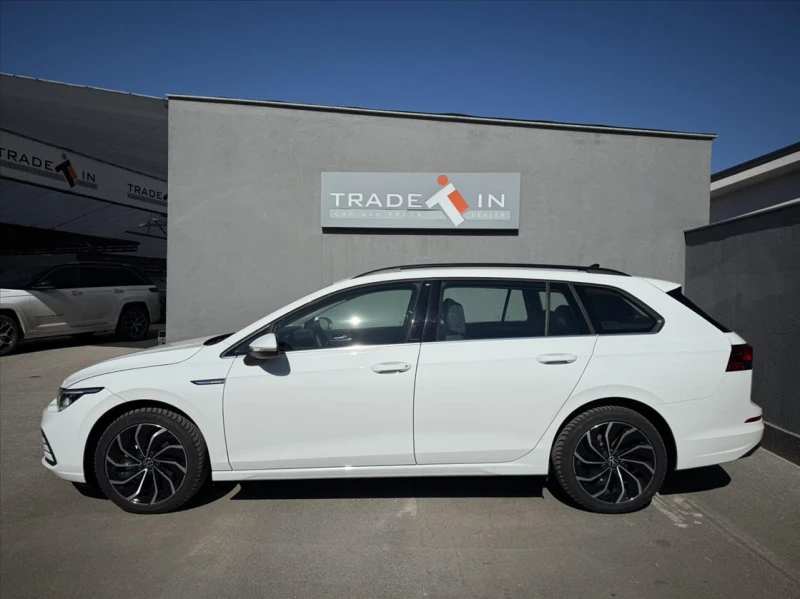 VW Golf 1.5 TSI, снимка 8 - Автомобили и джипове - 52874681