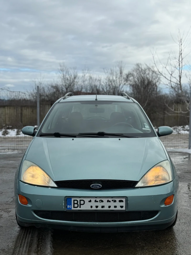 Ford Focus 1.6 Климатик Регистриран, снимка 2 - Автомобили и джипове - 53101644